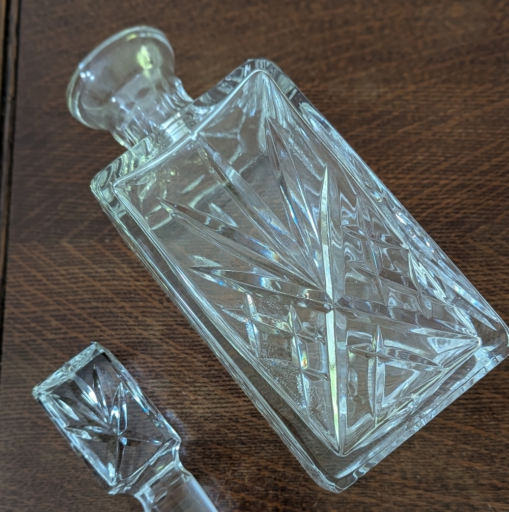 Vintage Cut Crystal Liquor Glass Decanter - Picture 7 of 10